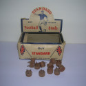 Scatola 1920-30 con tacchetti in cuoio per scarpe da calcio